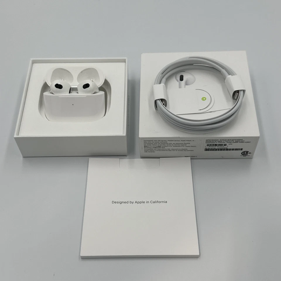 Apple AirPods 3rd Generation Wireless In-Ear Headset - White- EXCELLENT IN BOX