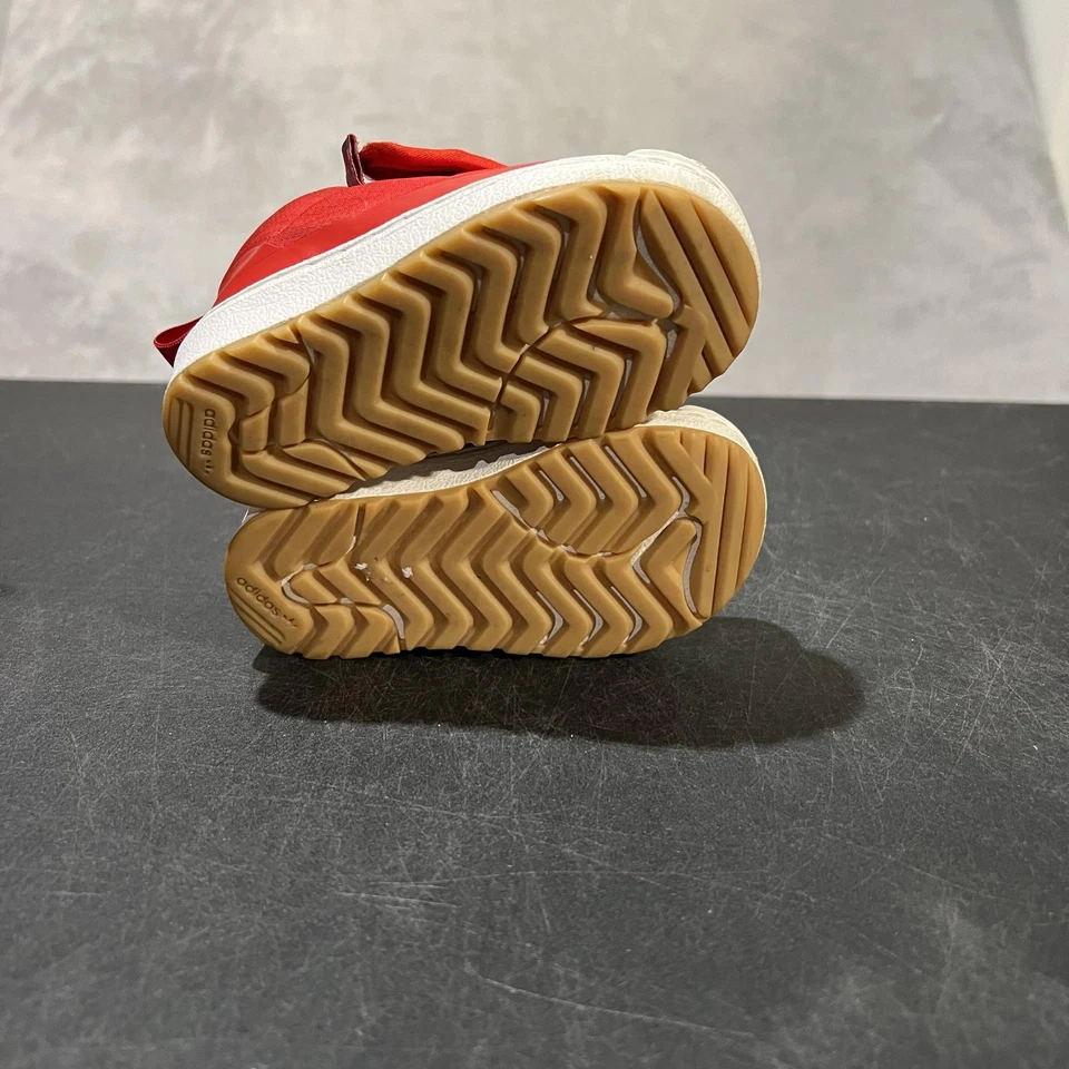 Botas Adidas Superstar Niño Pequeño Talla 5K Punta Roja Primaloft FW1200 Foto 4 de 4