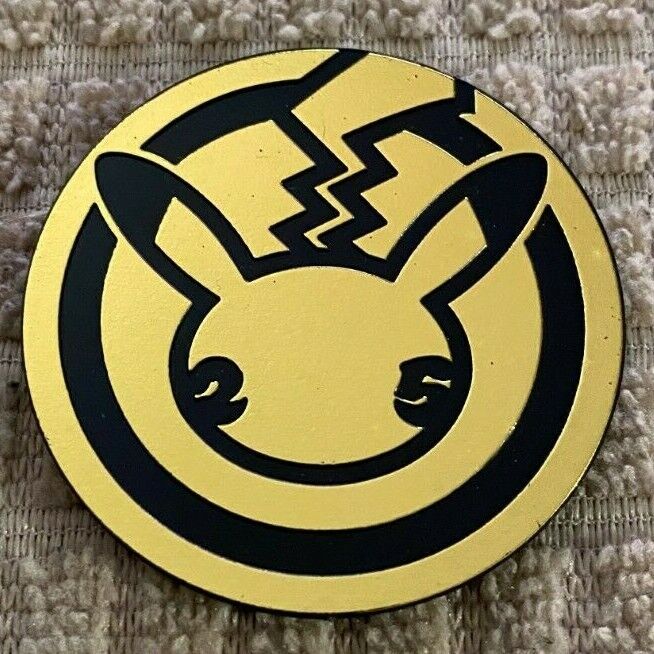 Pokémon Celebrations (25th Anniversary) Gold Holo Pikachu Pokémon Celebrations (25th Anniversary) Gold Holo Pikachu