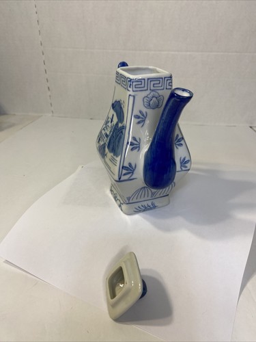 Tetera de porcelana china azul y blanca diseño de montañas - Imagen 6 de 8