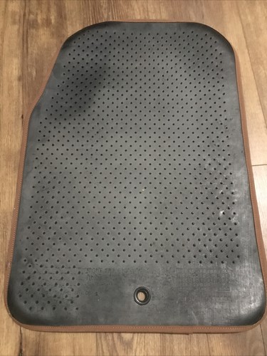 2013-2016 Jeep Grand Cherokee Front Right Floor Mat OEM 1TC33TRM, Very Clean! - Picture 4 of 5