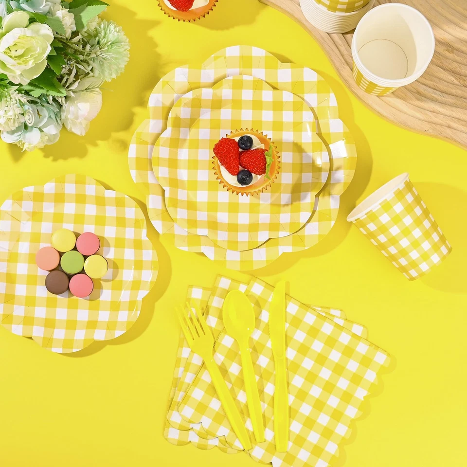 400 Pcs Gingham Party Supplies for 50 Guests Yellow and White Scalloped Paper... - Image 3 of 4