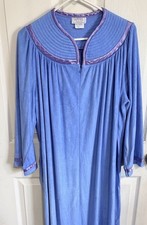 Vintage 80s Appel Baby Blue Velour Robe housecoat XL Cottage Grannycore USA