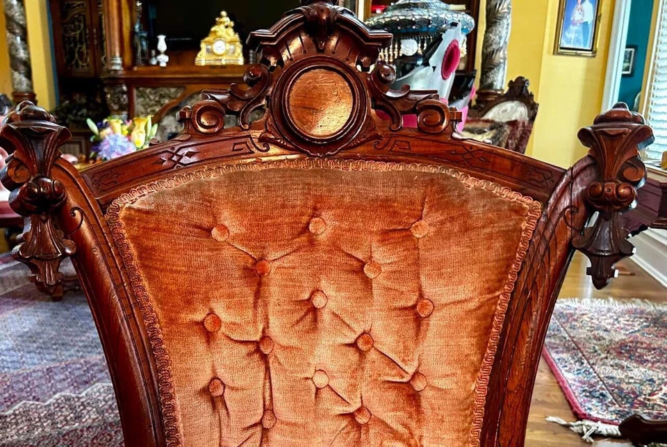 Silla antigua victoriana renacentista de palo de rosa (o nogal) Foto 2 de 4