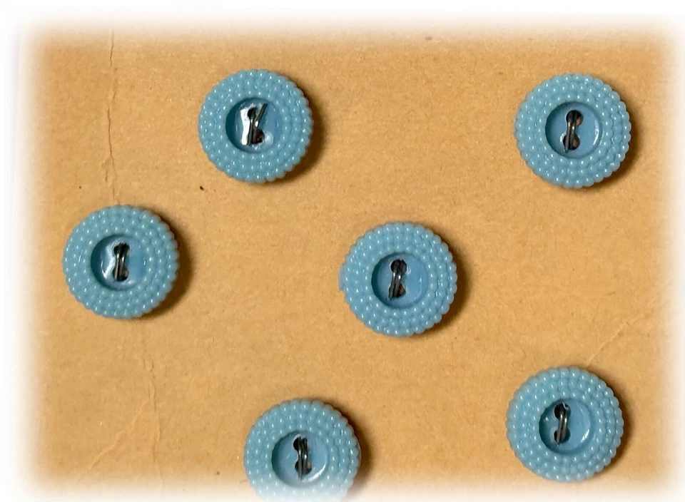 Vintage LE CHIC For Style Blue Bumpy Buttons on Card 1940s NOS Size 20 Half Inch - Image 3 of 3