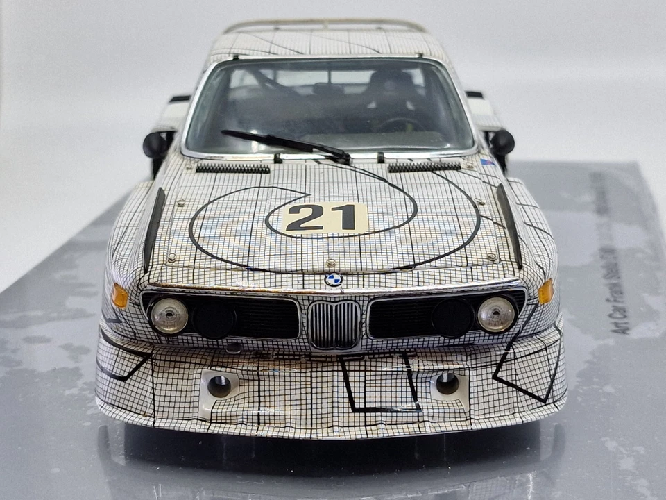MINICHAMPS BMW 3.0 CSL TURBO de FRANK STELLA - BMW ART CAR - CAJA ORIGINAL - 1:18 Foto 3 de 4