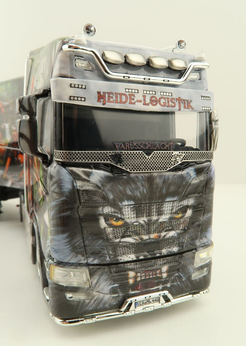 WSI 01-3931 Scania S CS20H 4X2 Show Truck & Reefer Trailer