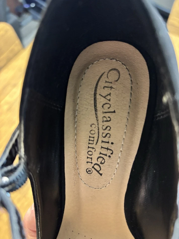 Tacones Mary Jane de gamuza cómodos clasificados por la ciudad talla 6,5 correa con hebilla negra Foto 4 de 4