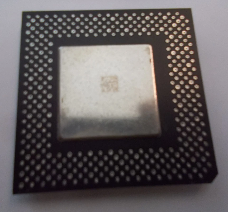 Intel Celeron FV524RX500 128 SL3FY - 500MHz - Socket 370 / PGA370 #K-398-19 - Image 2 of 2