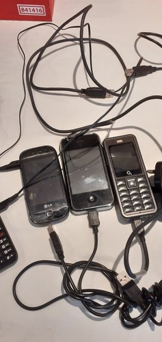 23 Old Mobile Phones ~ 17 ''working'' + 6 ''not working'' - see listing - Photo 9 sur 23
