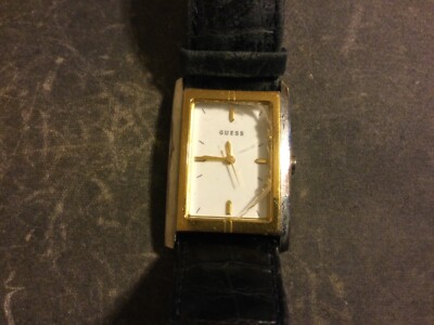 LADY GUESS WOMENS WATCH Runs NEW BATTERY Gold-Tone White 