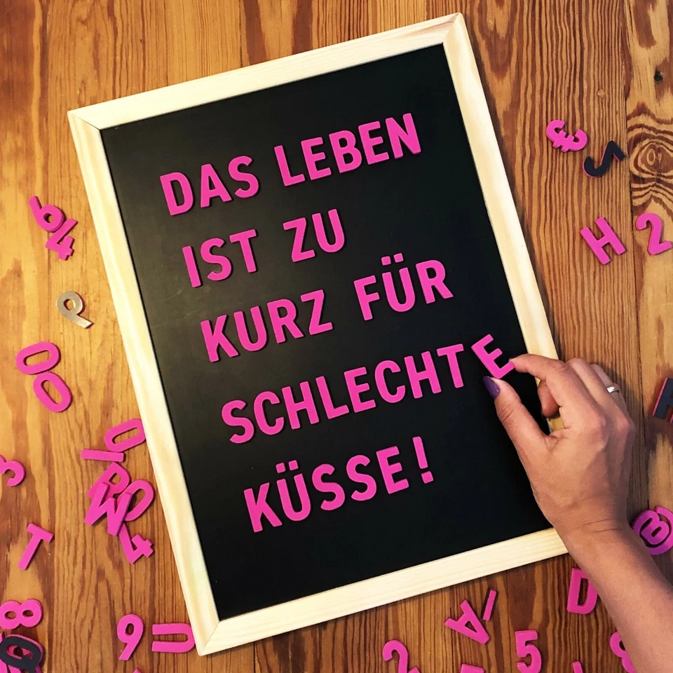 Magnetische Kreidetafel mit Holzrahmen A3 (30 x 40 cm), zweiseitige Magnettafel - Bild 2 von 4