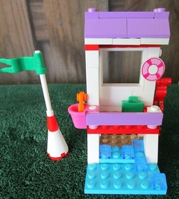 LEGO FRIENDS 41028 EMMA'S LIFEGUARD POST BUILDING SET- COMPLETE W/MANUAL - 2014