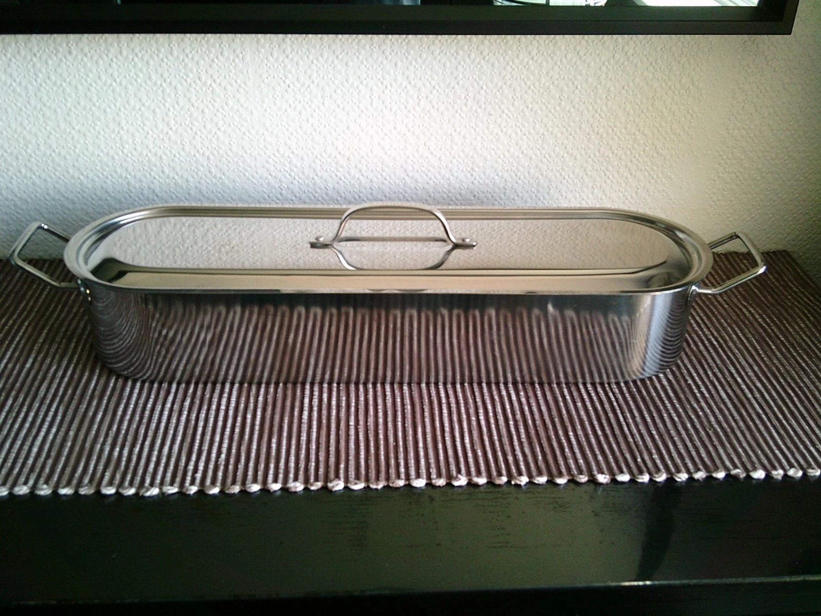 LARGE KITCHEN CRAFT QUALITY STAINLESS STEEL FISH KETTLE / POACHER WITH LIFTER