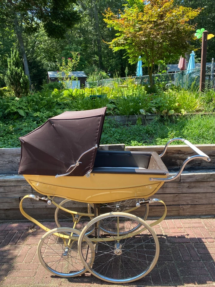 Original Silver Cross Baby Pram Stroller/Carriage - Image 3 of 4