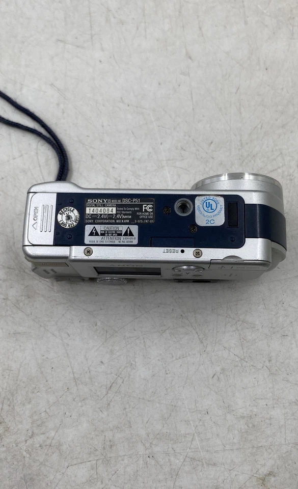Sony Cyber-Shot DSC-P51 Silver 2.0 Mega Pixel Digital Still Camera - Image 3 of 4