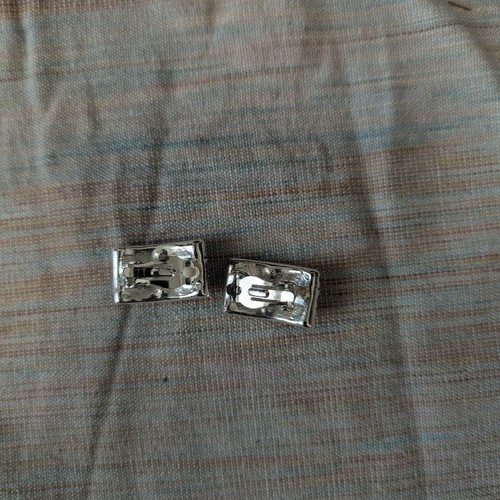 Vintage silver crystal like rectangle clip on earrings - Picture 4 of 7