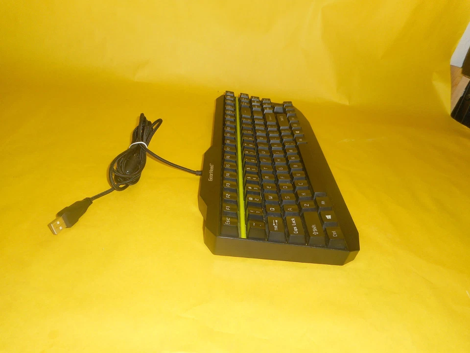 Genuine GearHead USB Wired Mechanical Gaming Keyboard w/ Linear Switches KB5500M - Image 3 of 4