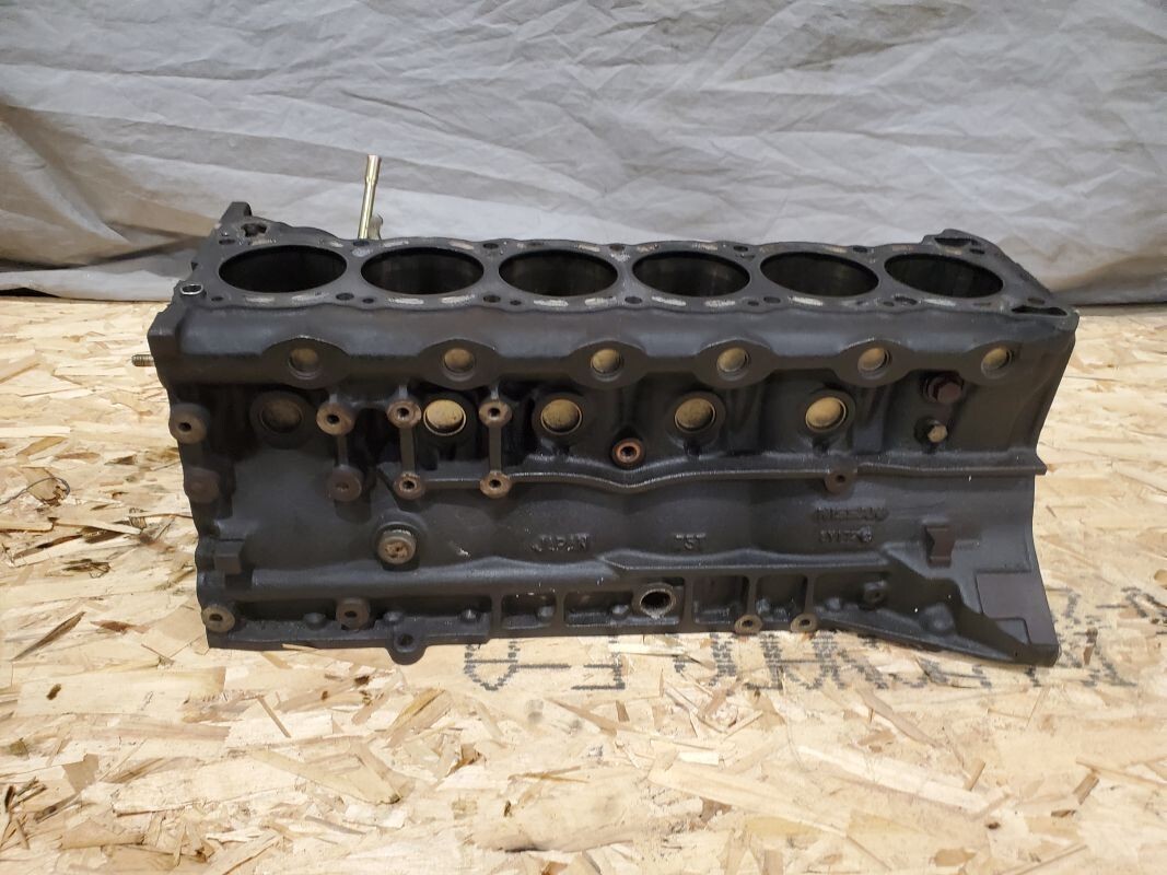 パーツ RB25DE OutSiderGarage ニッサン RB20 / RB25 / RB26エンジン