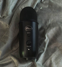 Blue Yeti USB Large-Diaphragm Condenser Mic Black Mute, Headphone, Vol