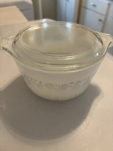 Pyrex Amish Butterprint Turquoise White 1 Qt Cinderella Bowl W Lid #473 FADED