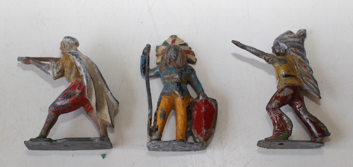 Lot De Soldats De Plomb Anciens Avec Indiens – Collection Vintage