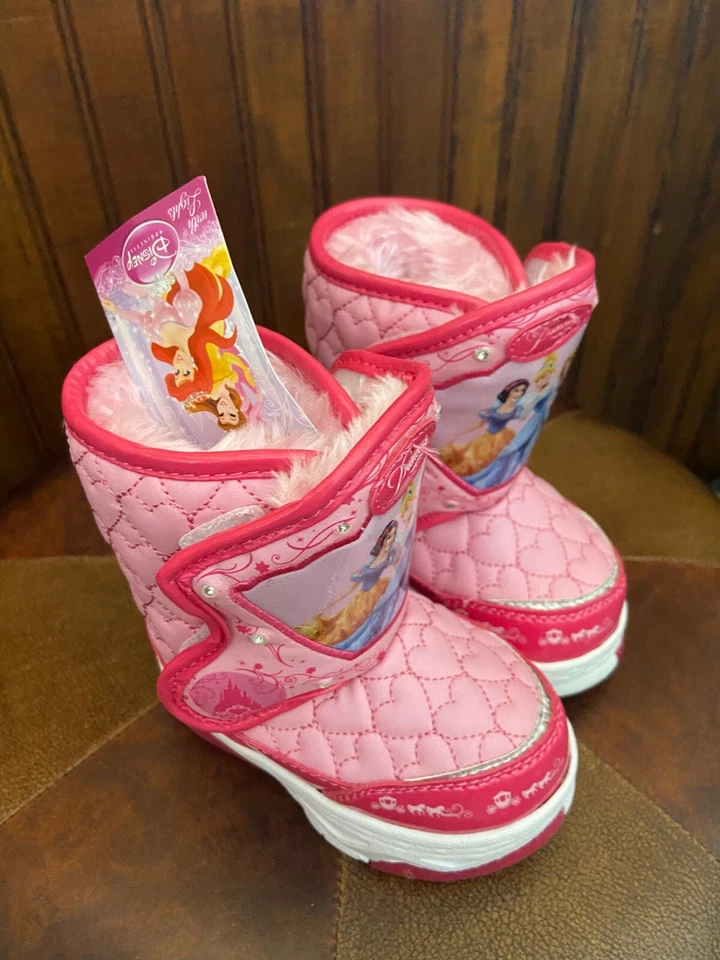 NUEVO EN CAJA BOTAS DE NIEVE PRINCESA DISNEY PIEL ROSA TALLA 5 CENICIENTA BLANCO NIEVE RAPUNZEL Foto 4 de 4