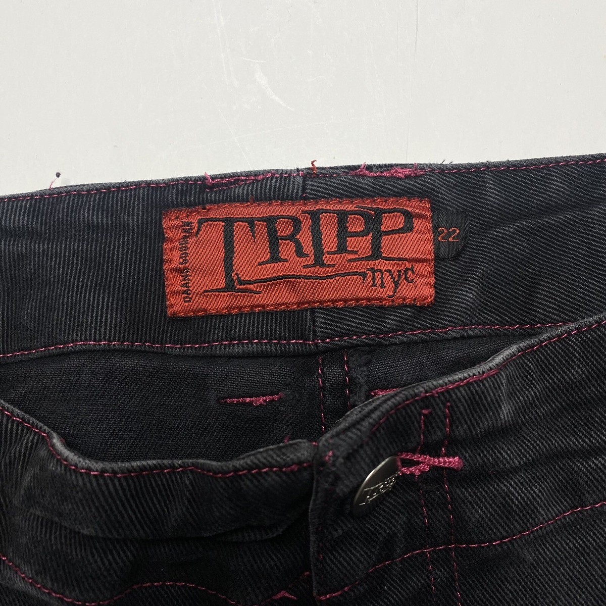 Tripp NYC VINTAGE BLACK PINK BONDAGE CAPRIS PANTS Women's Size 22