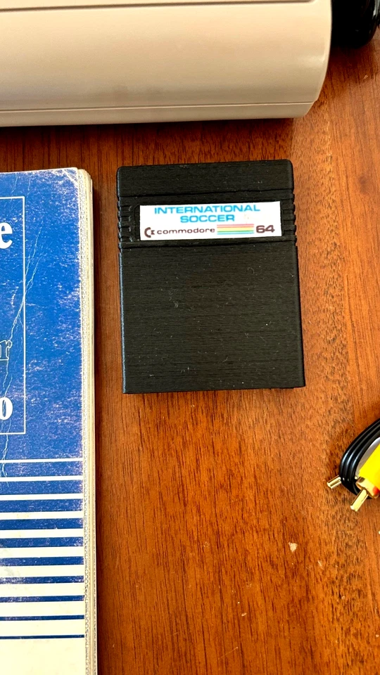 COMMODORE 64 Biscottone + accessori . ANCHE DA ESPOSIZIONE (1 MESE GARANZIA) - Immagine 3 di 4