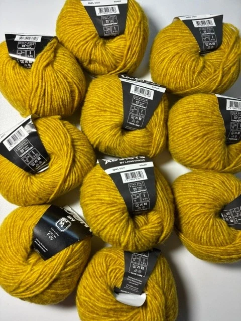 Wool Addicts Air Yarn 10 Balls approx 1,367 yds 84% Merino Extrafine - 16%Nylon image 4