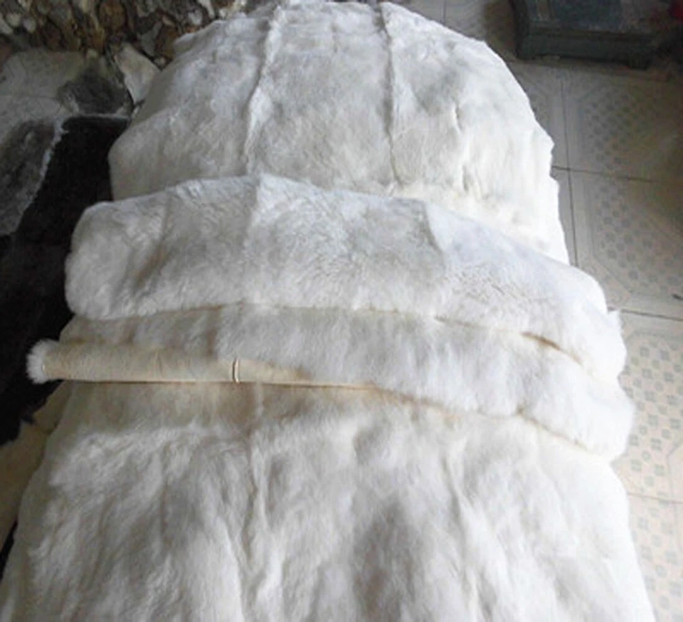 Real Rabbit Fur White Blanket & Real Fur Carpet Rug Throw Leather Fur Carpet - Image 2 of 4