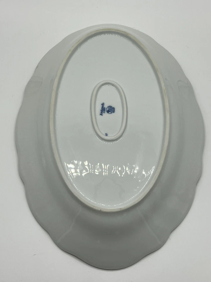 Plato para servir ovalado Hutschenreuther cebolla azul festoneada 13 5/8”x 9,25” Alemania Foto 3 de 4