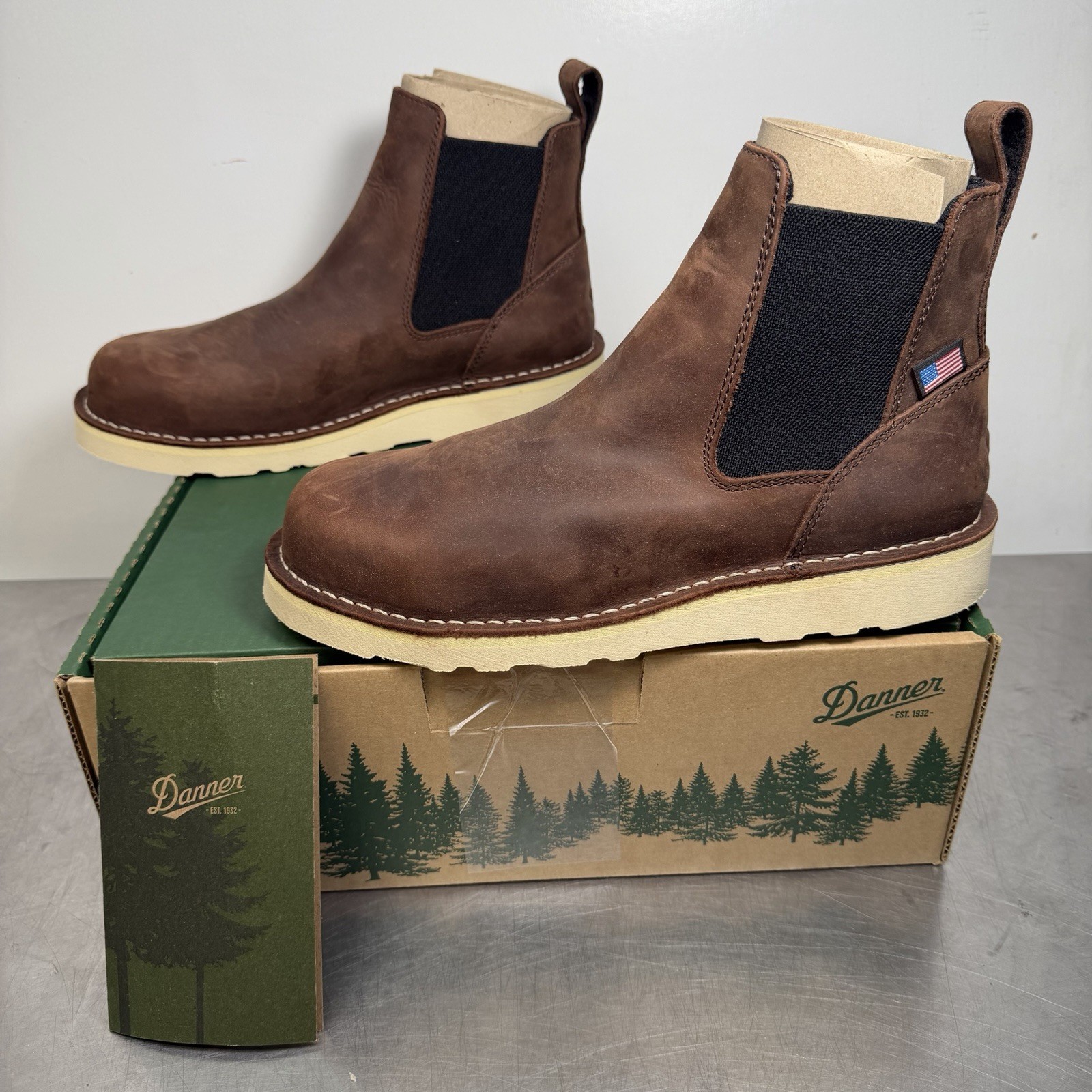 DANNER Size 10.5 D Bull Run Chelsea 6" Brown Wedge ST Work B