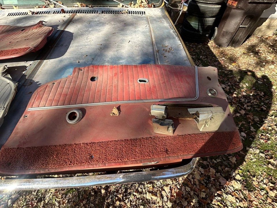 Painéis de porta Chevrolet Corvette 1963–1964 - Imagem 2 de 4