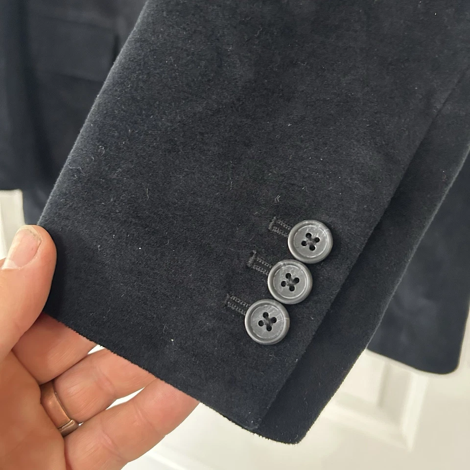 VTG Gap Black Velvet Blazer Men's Size XL Smoking Jacket 2 Button Formal Jacket - Image 4 of 4