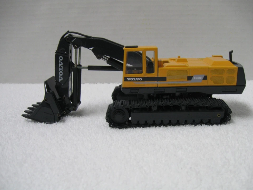 JOAL VOLVO EC 650 EXCAVATOR ~ 1:50 SCALE - Image 4 of 4