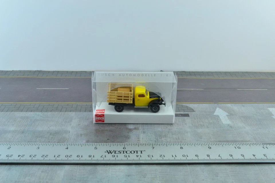 Busch 44019 Dodge Power Wagon Stake Truck Yellow / Black  HO 1:87 Scale - Image 3 of 3