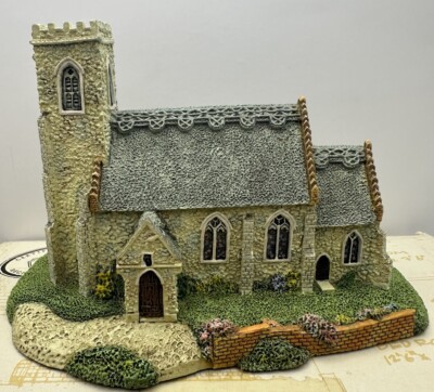 Chapel At The Crossing #943A Hawthorne Thatchers Crossing Collection