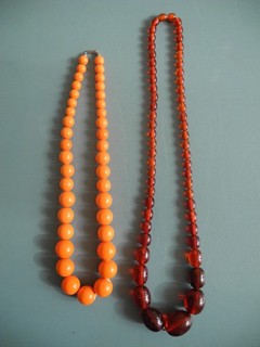 colliers bakélite plastique mode bijou vintage necklaces Halskette collane jewel