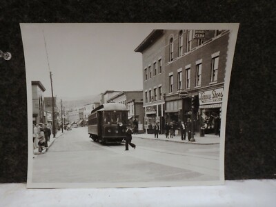 AUTHOR ALLAN H BERNER TROLLEY PHOTO COLLECTION STREET SCENE CAR # 66 8X10