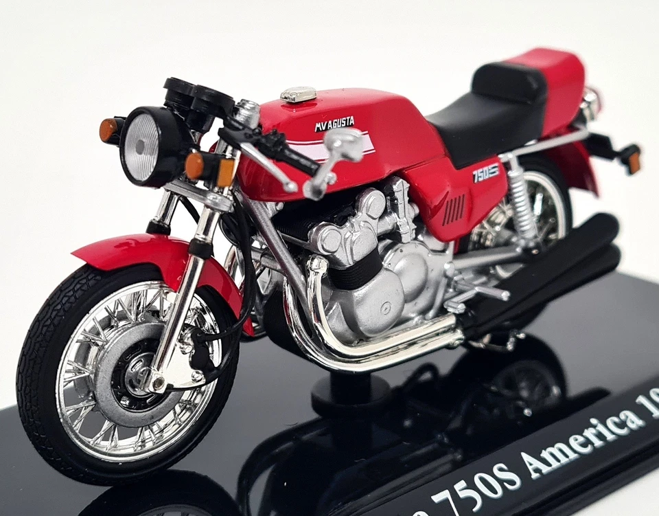 Atlas 1/24 MV Agusta 750S America 1973 Red + Plinth 9CM Scale Model Motorbike - Image 3 of 4