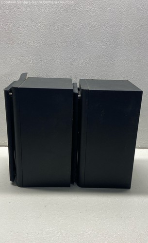 Pair of KLH 911B Bookshelf Speakers - Tested - Picture 9 of 10