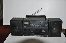 Toshiba  RT-7569 AM/FM Radio Stereo Cassette Boombox Removable Speakers Tested