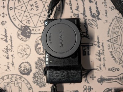 Sony Alpha A5100 24.3MP Digitalkamera - Schwarz (Nur Gehäuse) in OVP