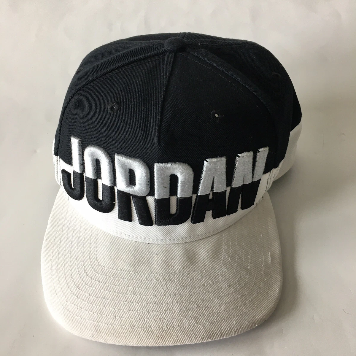 Jordan poolside cheap hat