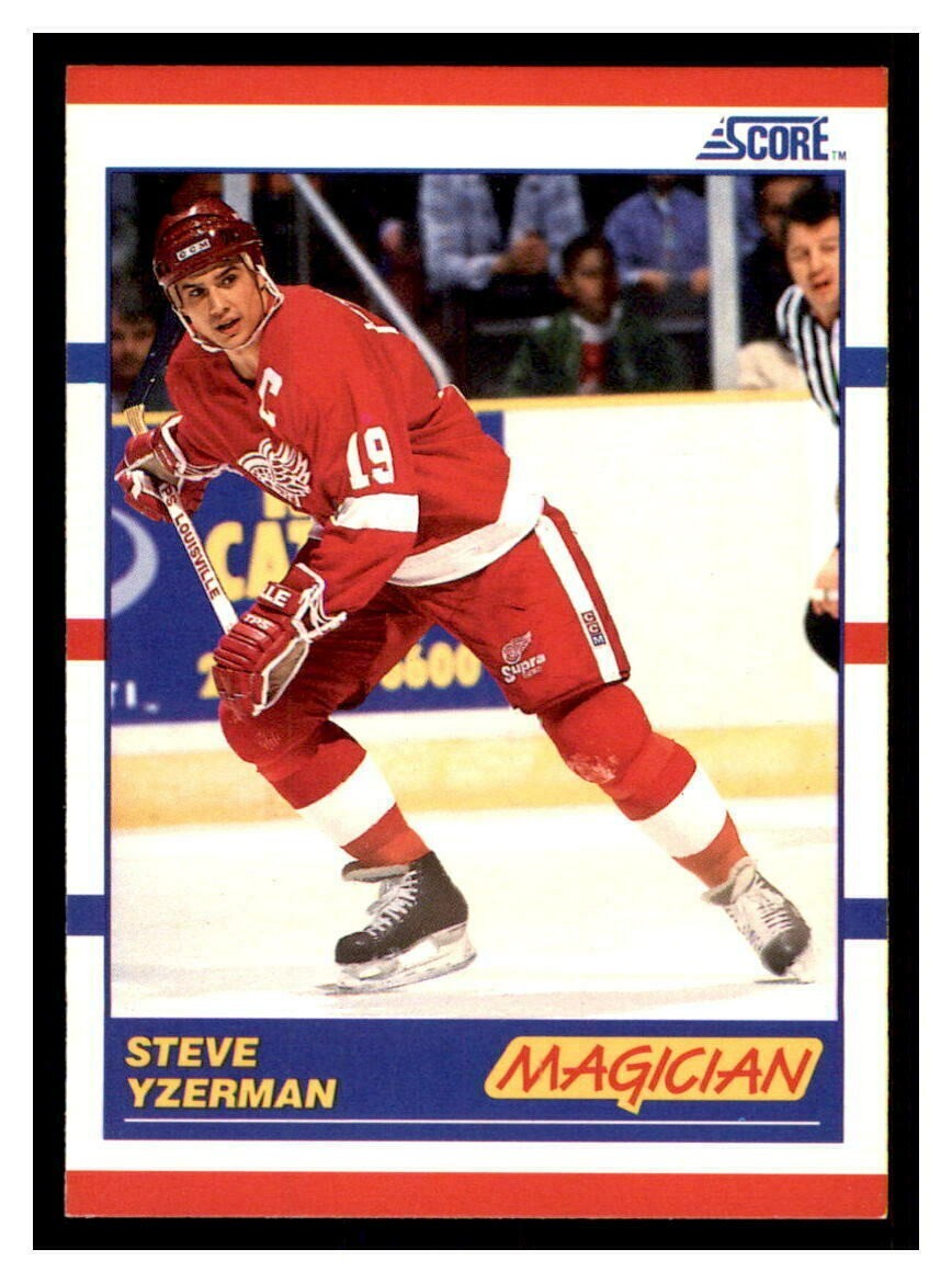 1990 SCORE NHL HOCKEY Card #339 😎 Steve Yzerman, Detroit Red
