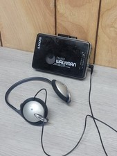 Sony WM-AF22 Walkman With Headphones