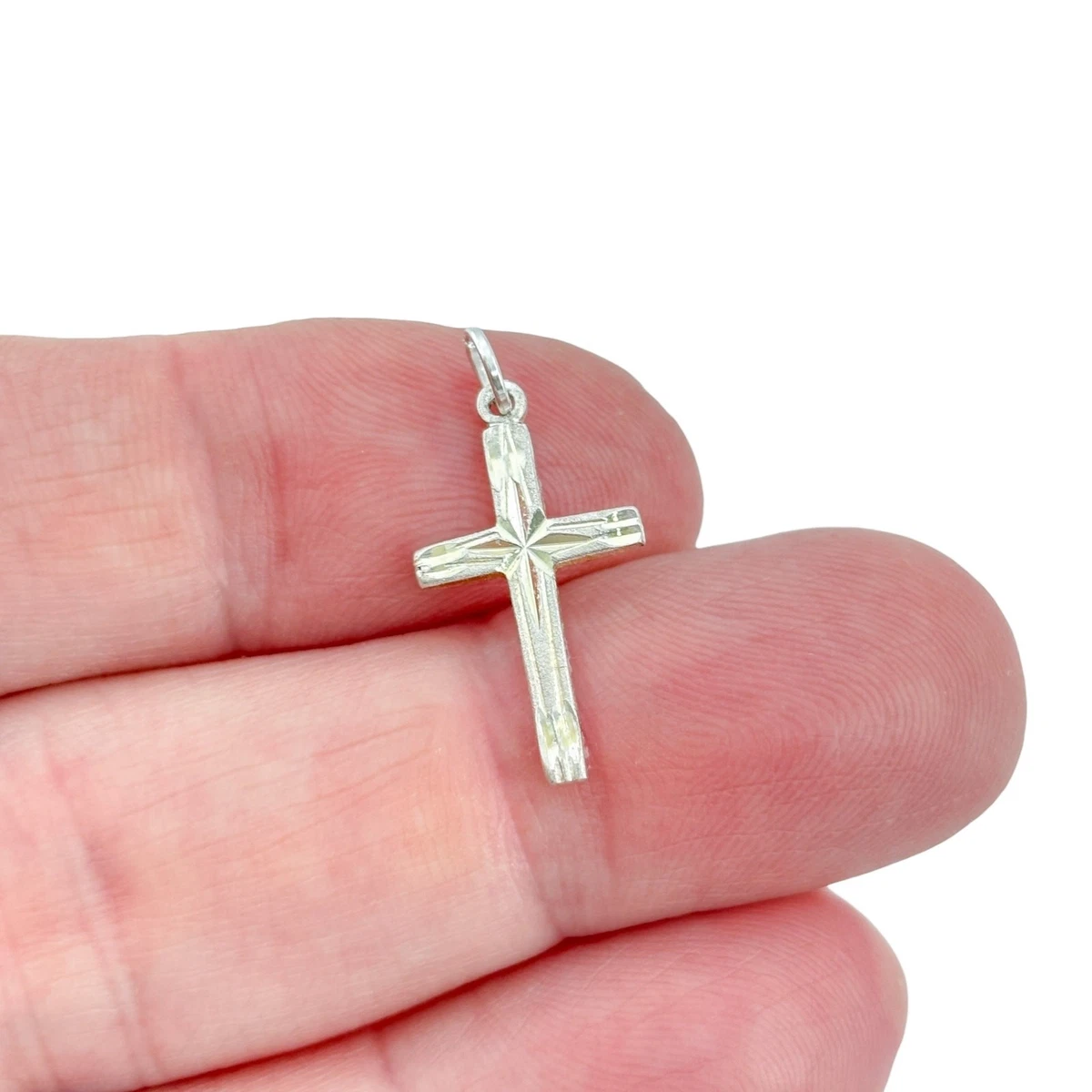 Vintage Sterling Cross Pendant In Vintage Designer Fine Necklaces