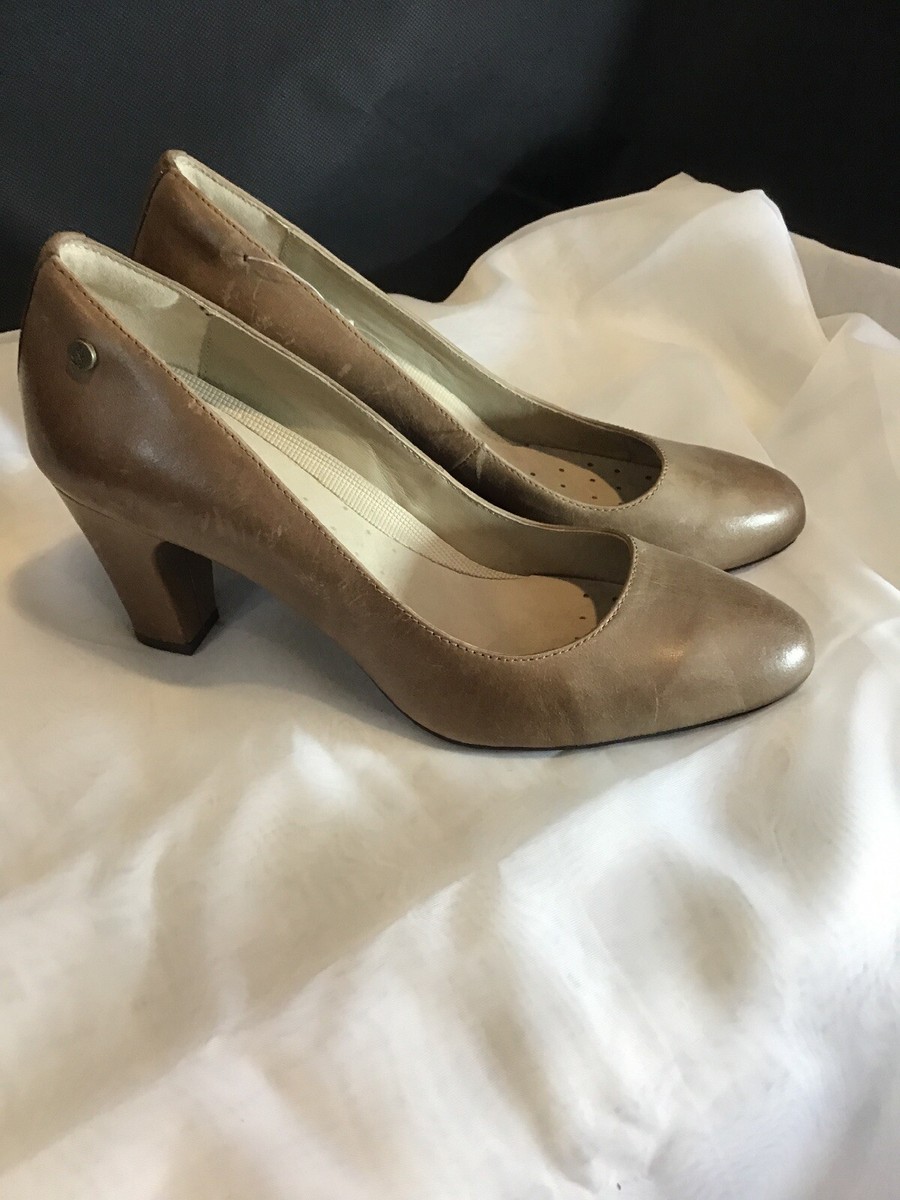 Women's Hush Puppies Minam Meagan Pump Classic light heels leather NEW size 