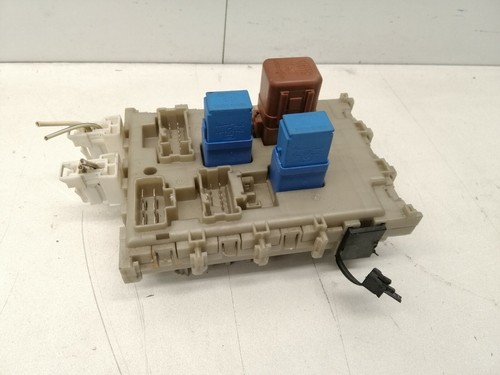 Nissan Primera P12  -  Sicherungskasten Sicherung Steuergerät  24350AV700  (00)